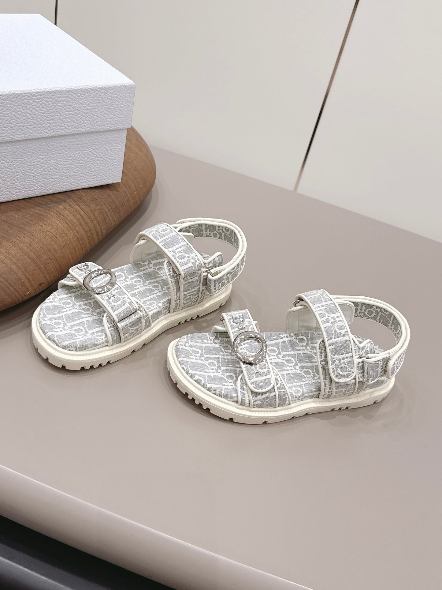 CD 26A Platform Sandal Jacquard Embroidered Fabric