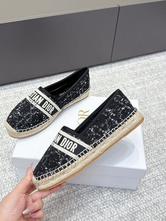 CD 26s Loafers Embroidery Black Canvas 653272