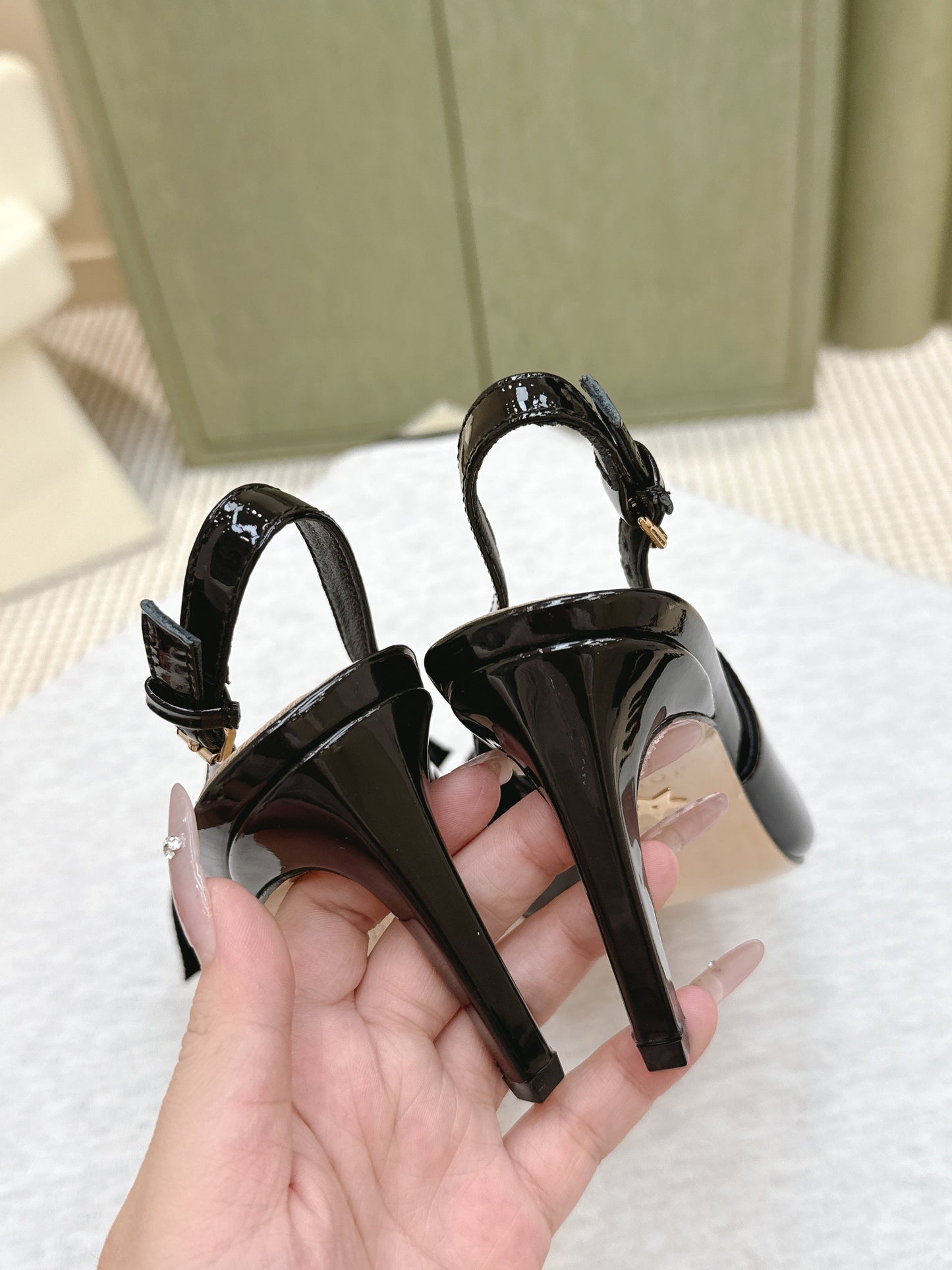 CD 26s Slingback Black Patent Leather 652975
