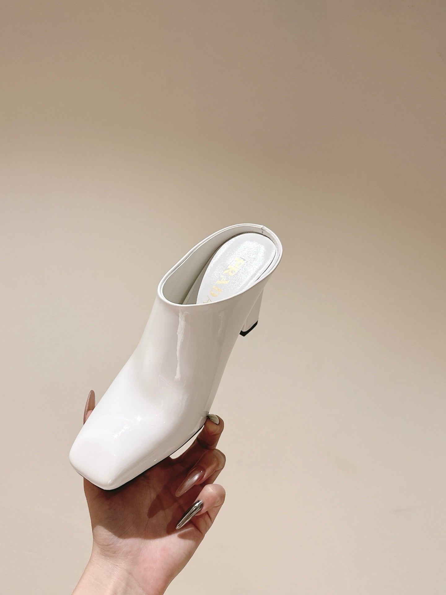 PRA 2026S High Heel Mule 75 White Patent Leather 657677