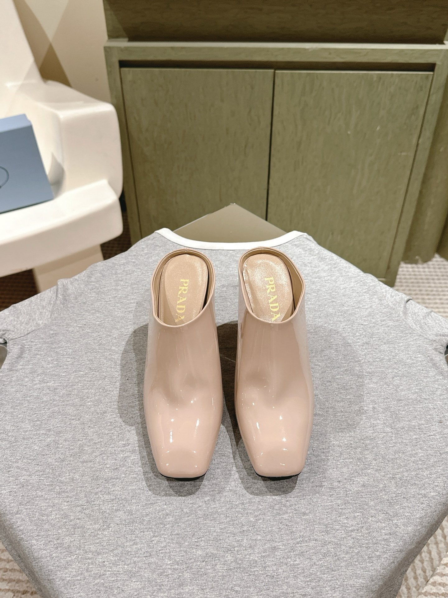 PRA 2026S High Heel Mule 75 Nude Patent Leather 657678