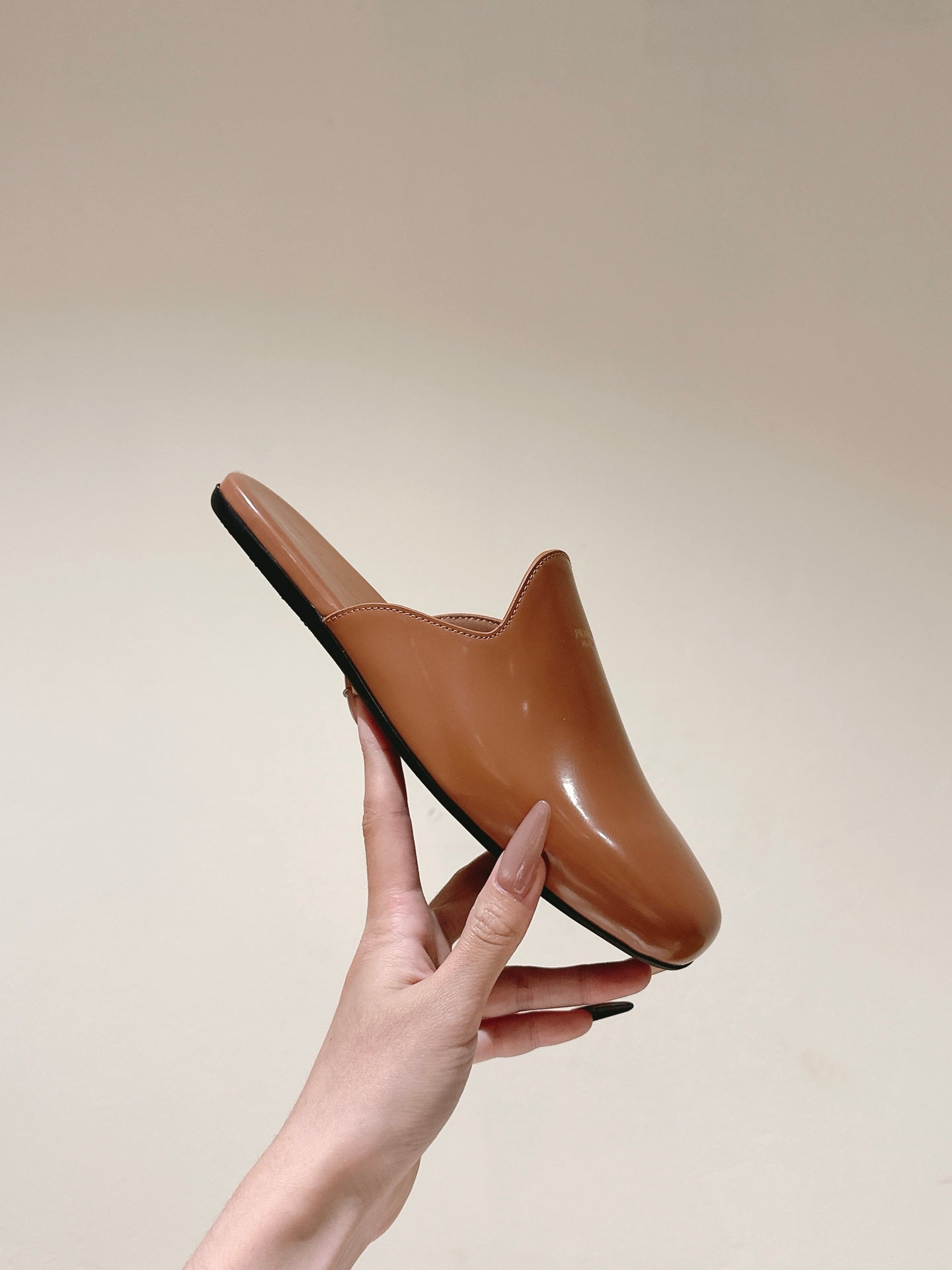 PRA 2026S Flats Mule Tan Brown Patent Leather 657679
