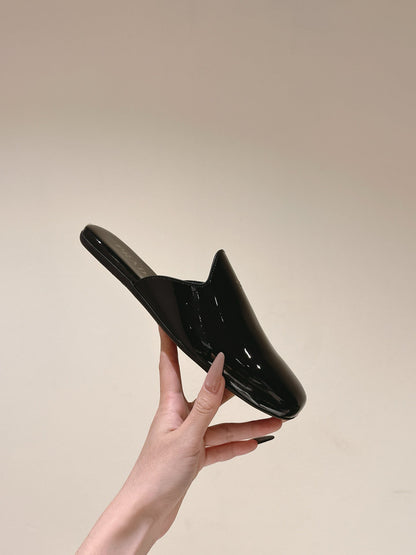 PRA 2026S Flats Mule Black Patent Leather 657680