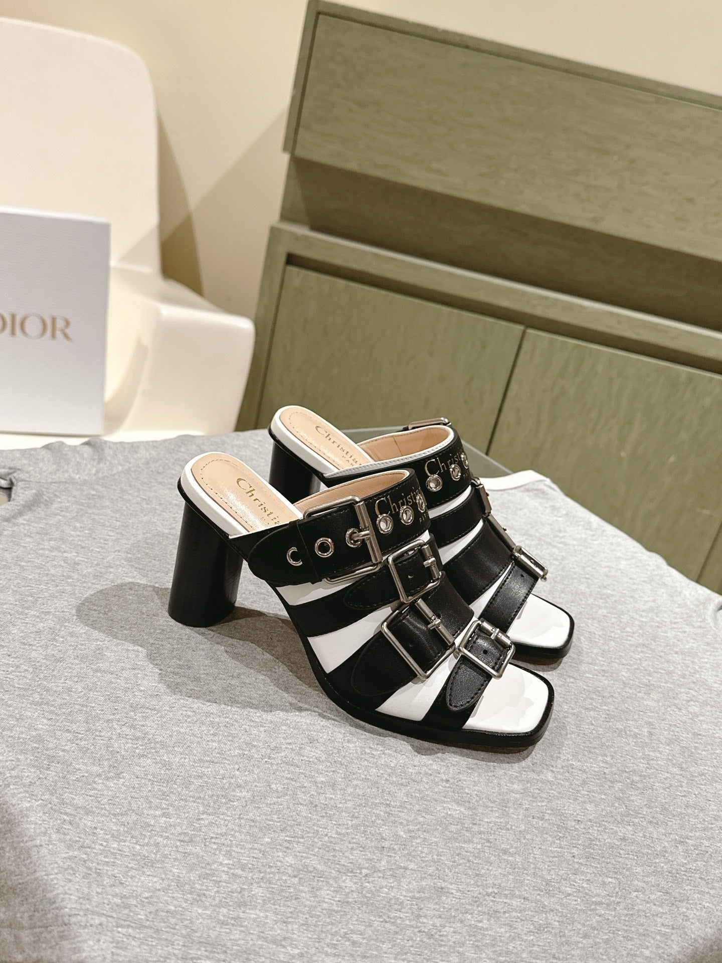 CD 26s High Heel Sandal 65 Black White Lambskin 661542