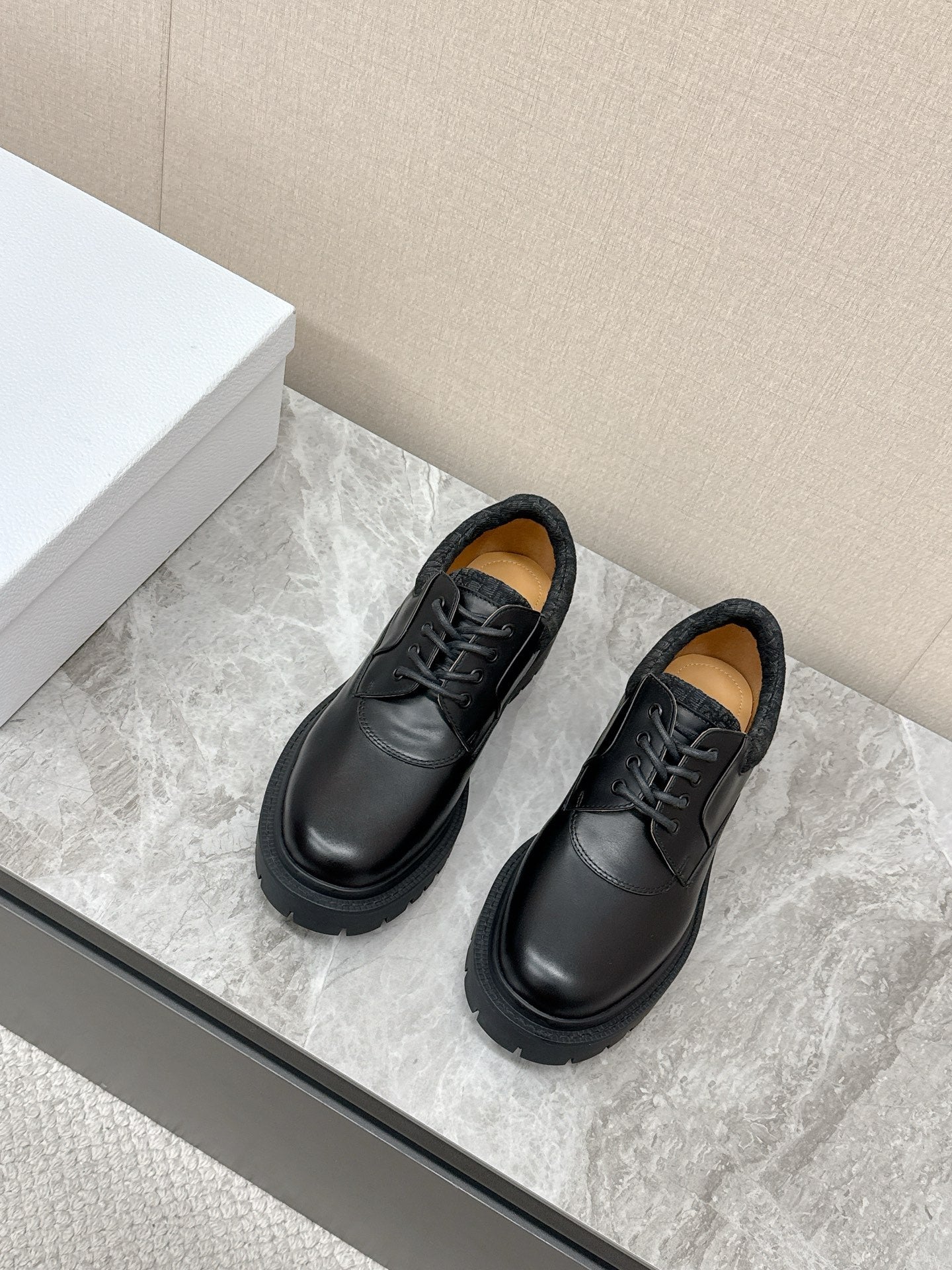 CD 26 Vintage Loafers Black Calfskin 608797