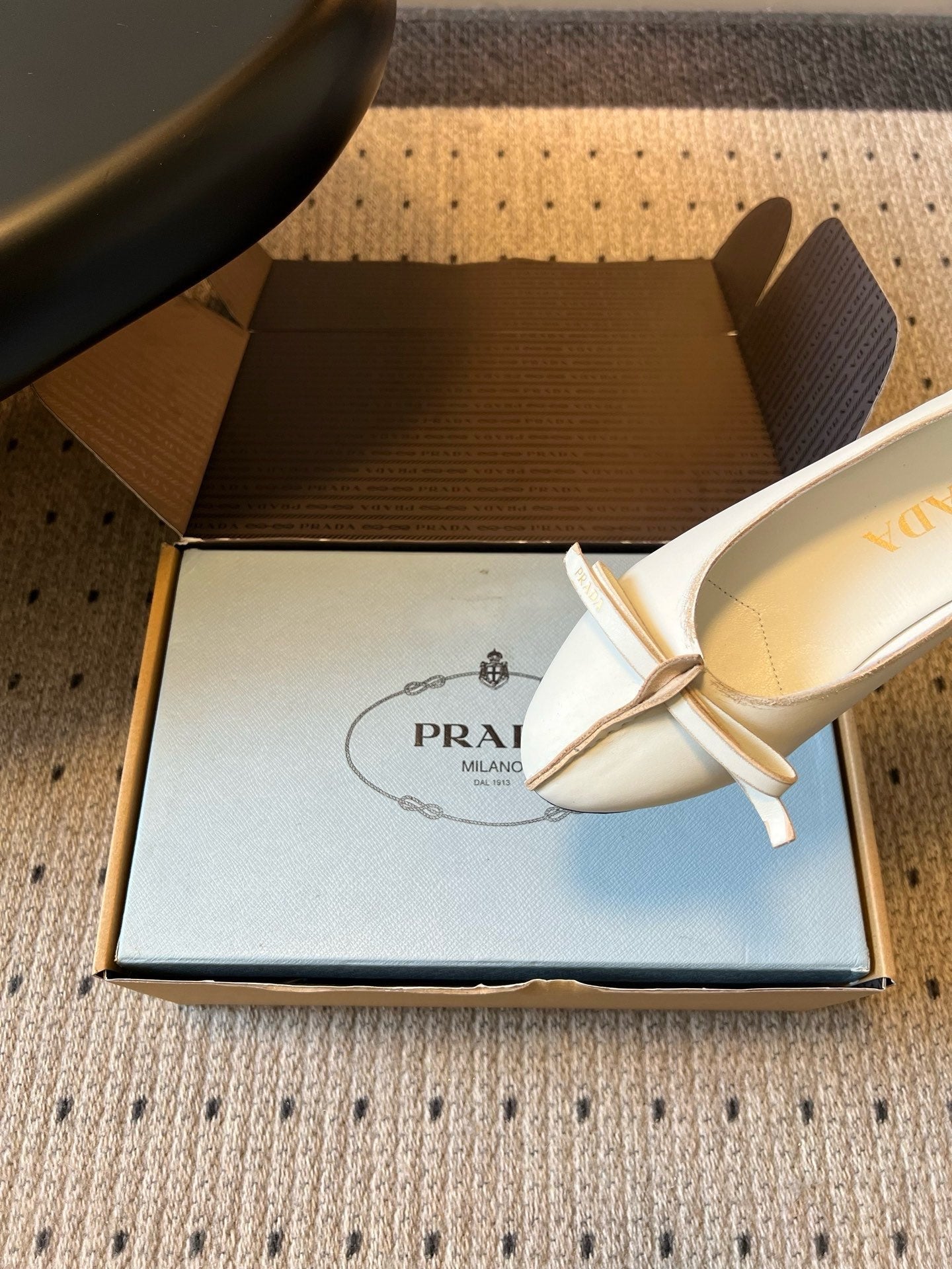 Prada 2026 Exposed Seam Ballerina Flats Cowhide 787475