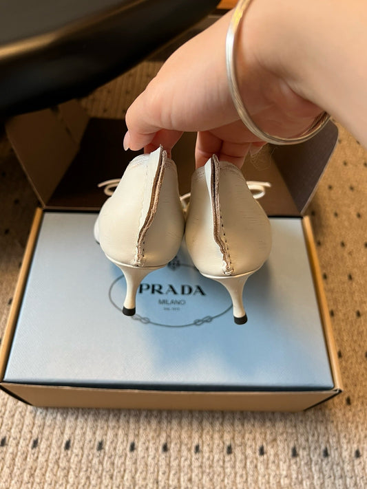 Prada 2026 Pointed-Toe High Heels 55mm Bow Cowhide 787484