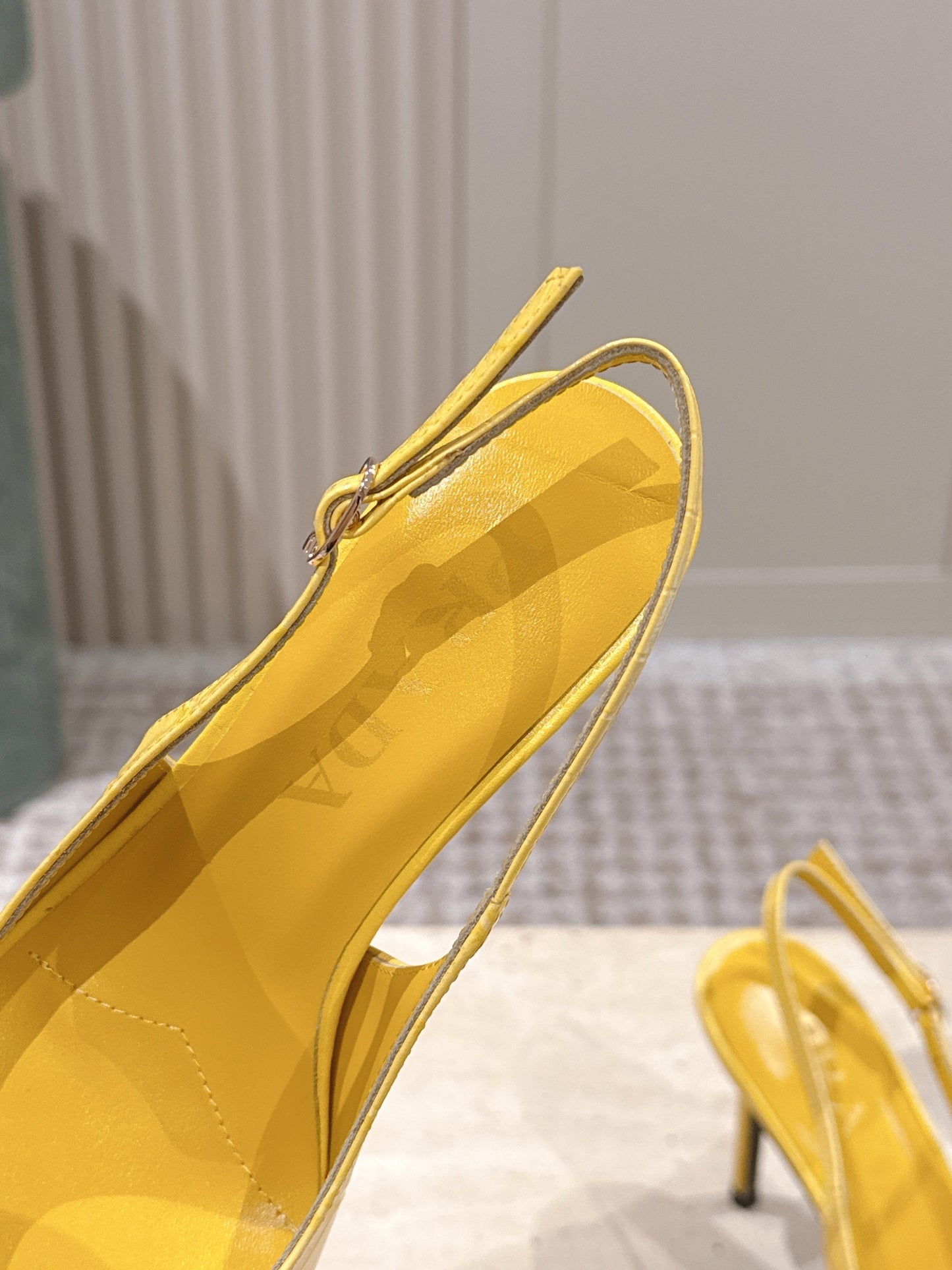 PRA 26S Slingback 85 Yellow Crocodile Embossed Leather 630738