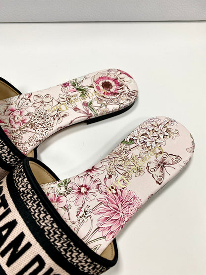CD 26s Embroidered Sandals Light Pink Black Canvas Leather 683010