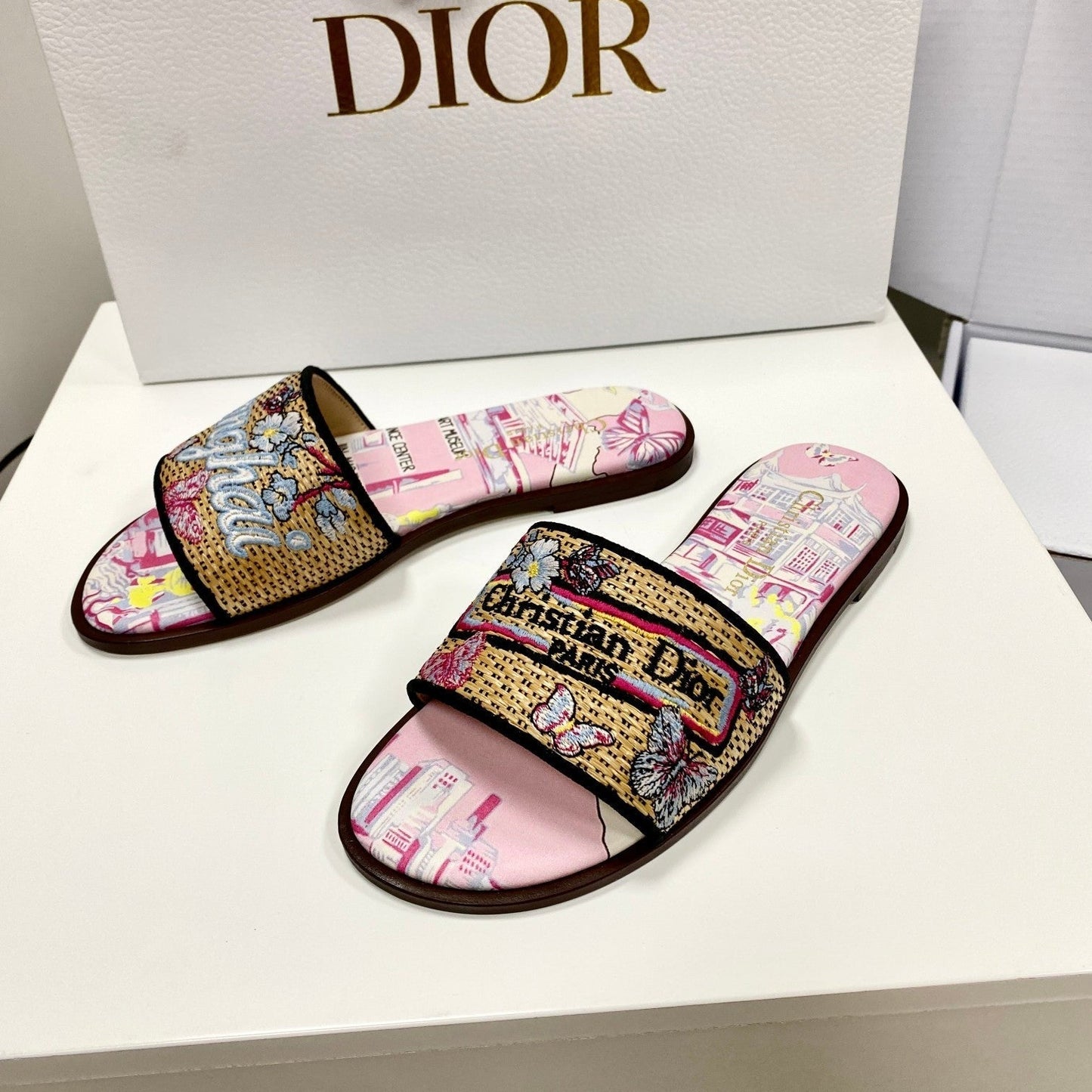CD 26s Embroidered Sandals Pink Beige Multicolor Canvas Leather 683005