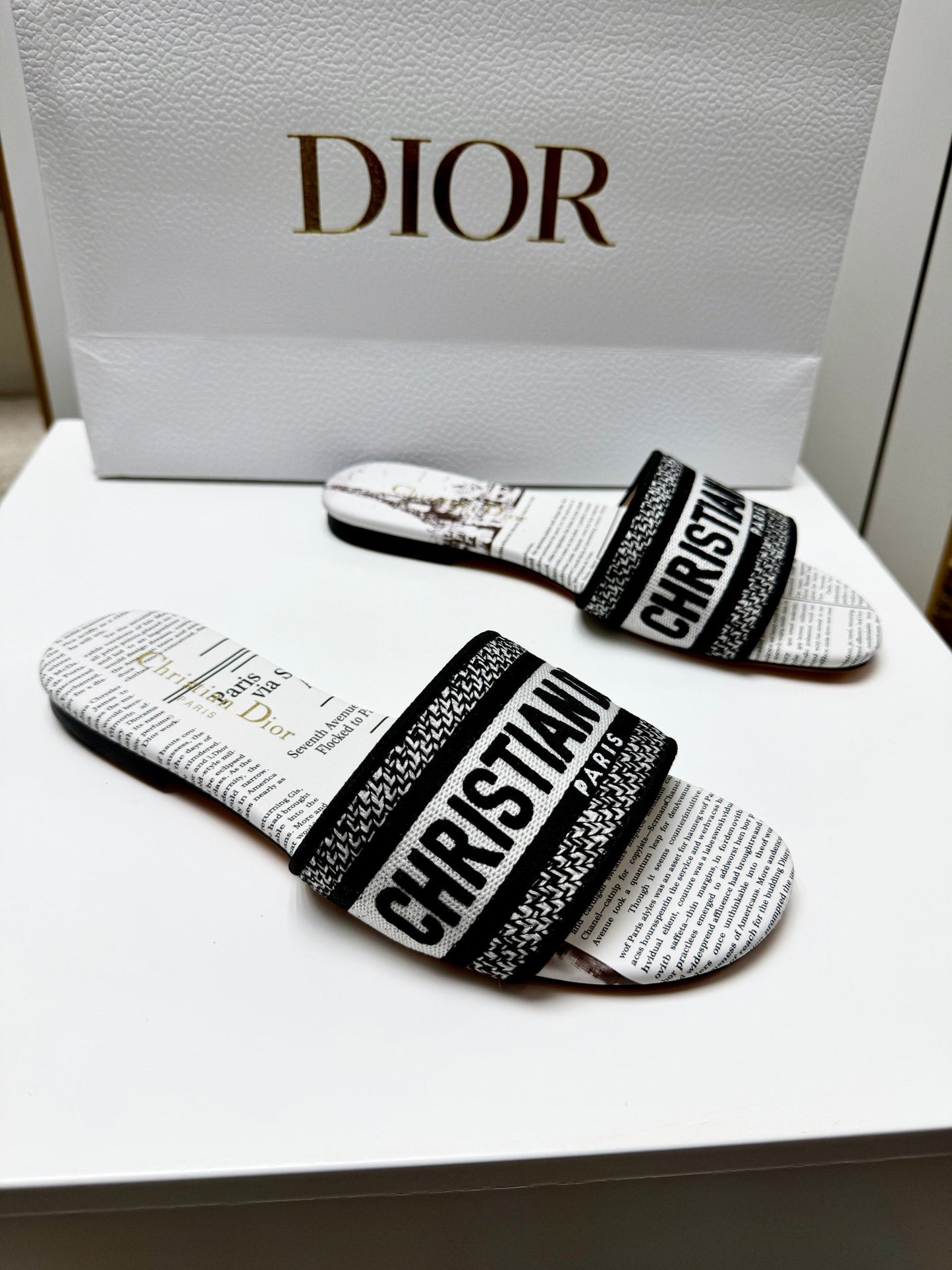 CD 26s Embroidered Slippers Black White Canvas Leather 683019