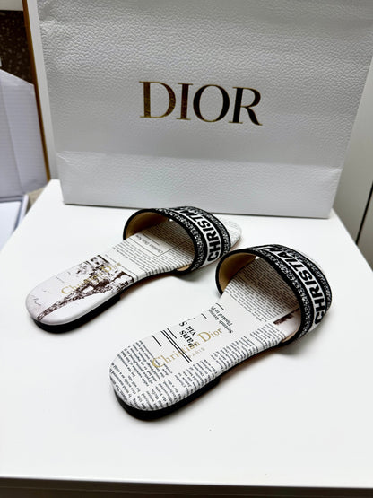CD 26s Embroidered Slippers Black White Canvas Leather 683019