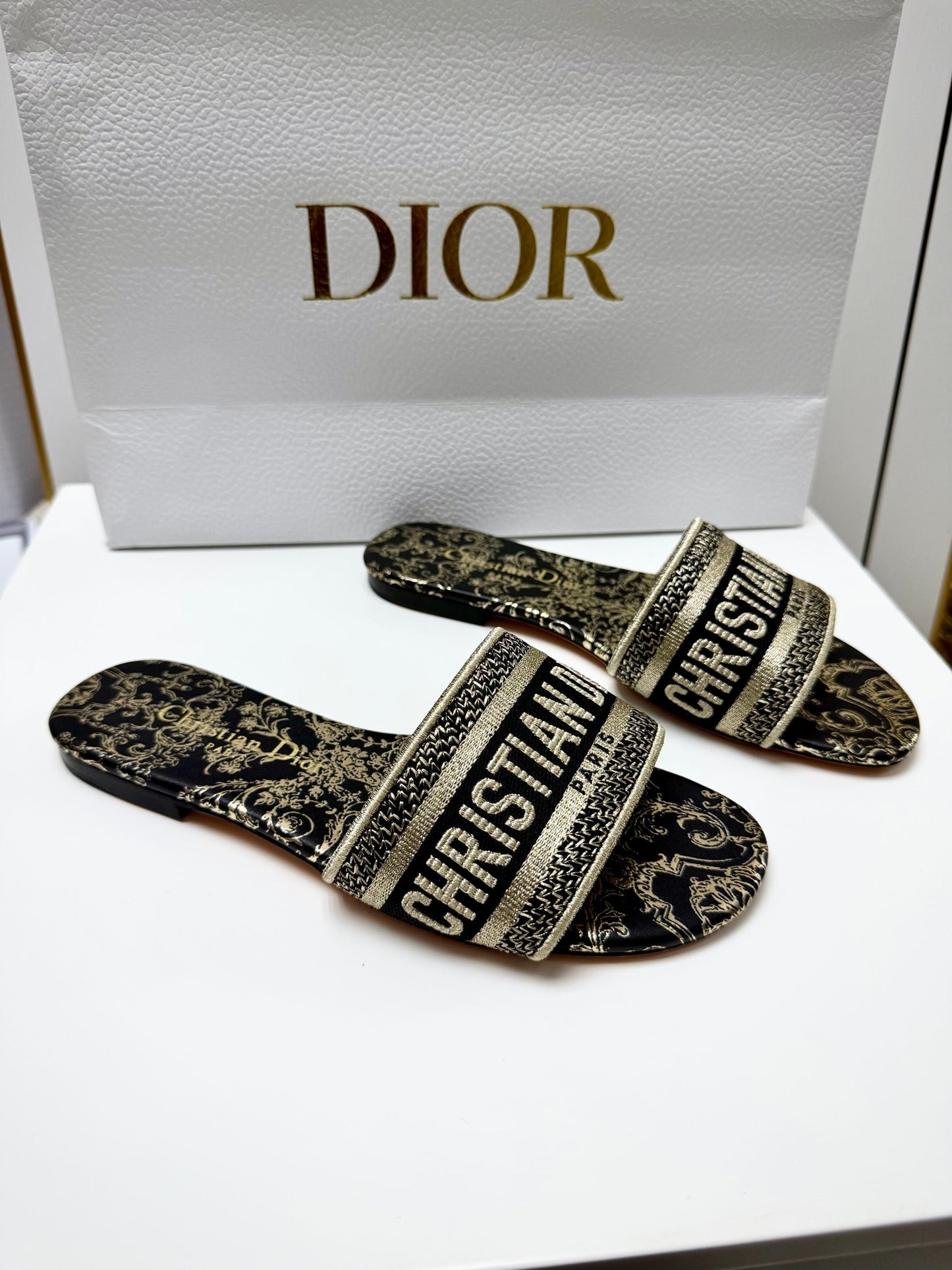 CD 26s Embroidered Sandals Black Gold Genuine Leather 683025