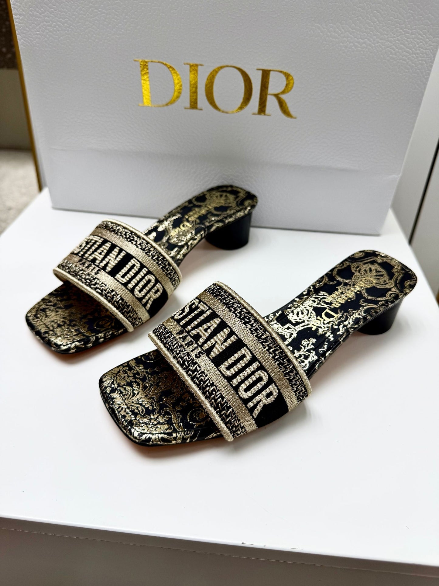 CD 26s Embroidered Sandals Black Gold Genuine Leather 683025