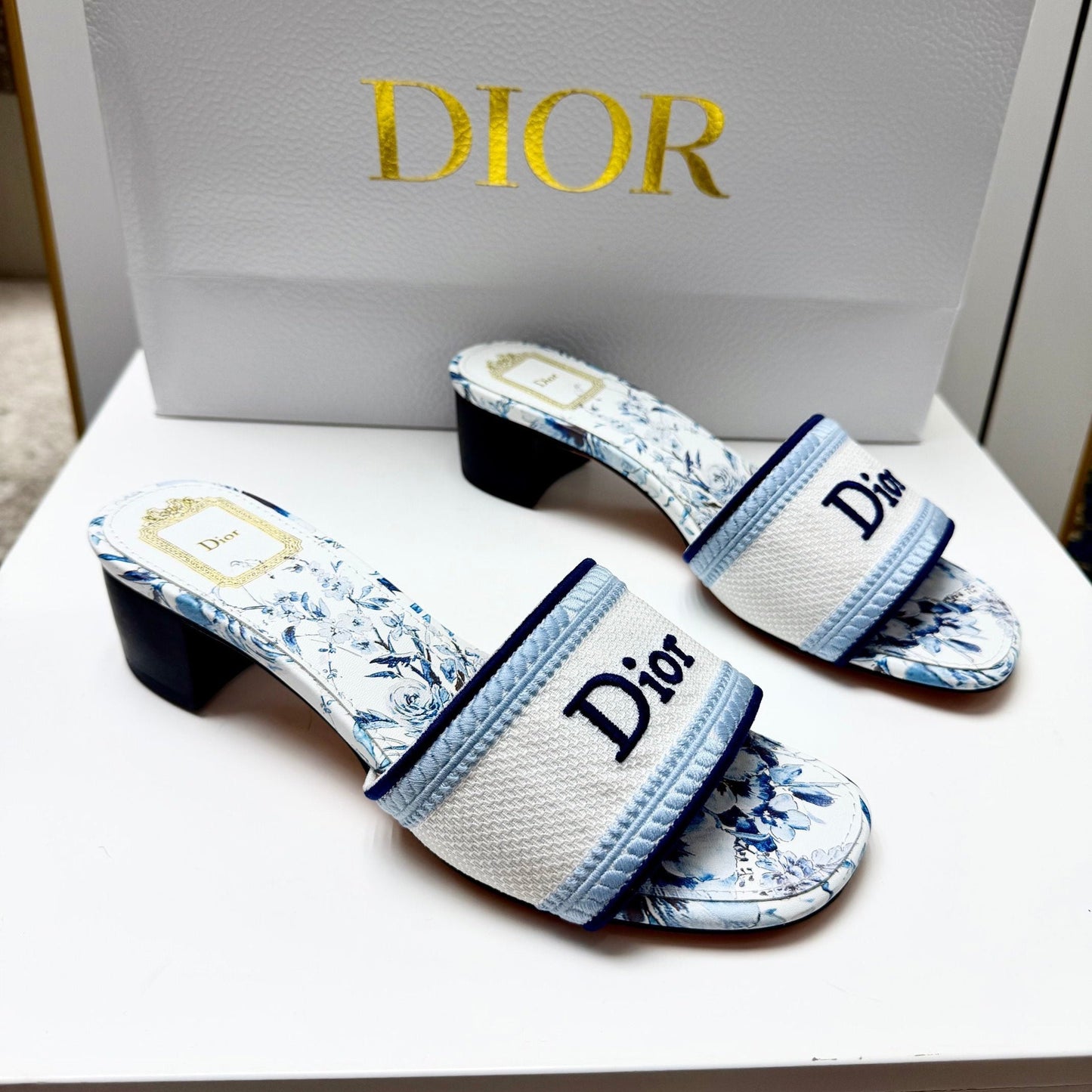 CD 26s Floral Embroidered Sandals White Blue Canvas 683028