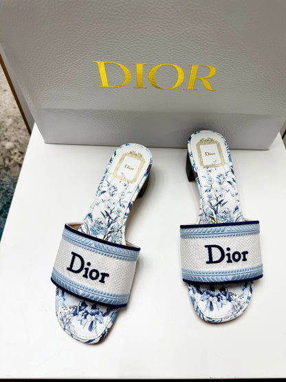 CD 26s Floral Embroidered Sandals White Blue Canvas 683028