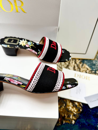 CD 26s Floral Embroidered Sandals Black Canvas 683030