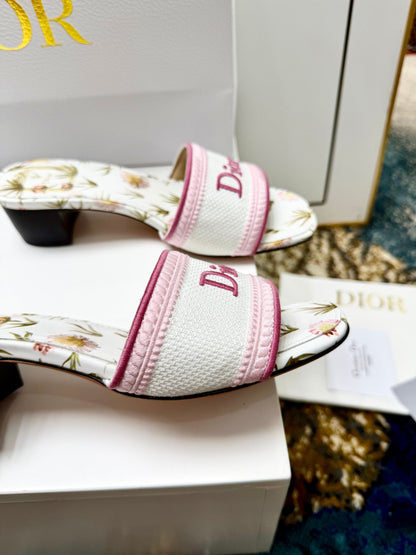 CD 26s Floral Embroidered Sandals White Pink Canvas 683033