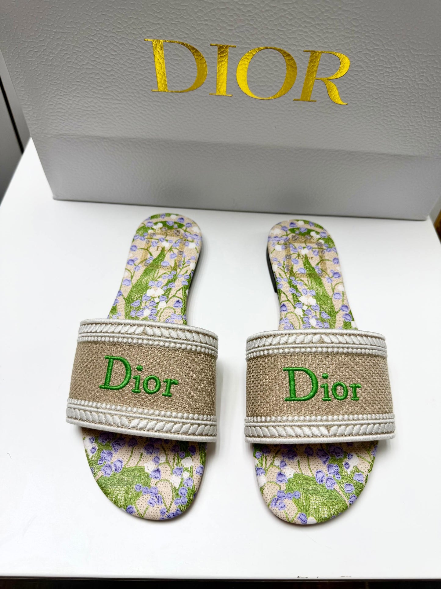 CD 26s Floral Embroidered Sandals Green Beige Canvas 683035