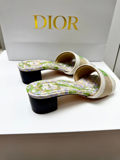 CD 26s Floral Embroidered Sandals Green Beige Canvas 683035