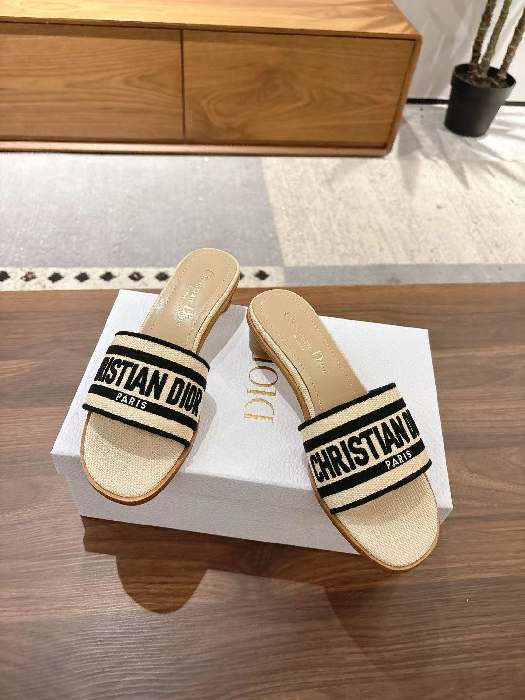 CD 26s Embroidered Sandals Beige Black Canvas Sheepskin 664322