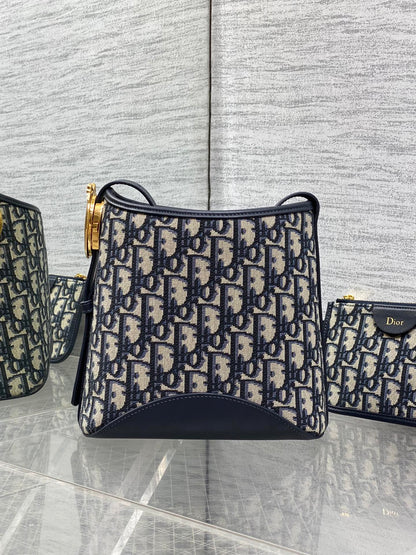 Dior 2026 Medaillon Bucket Bag 19.5cm Fabric And Grained Calfskin