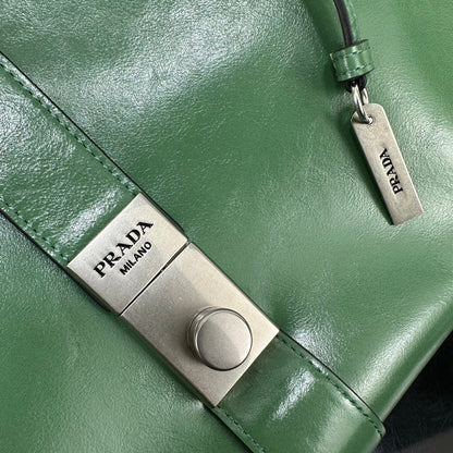Prada 2026 Soft Lux Medium Tote Bag 39cm Patent Calfskin