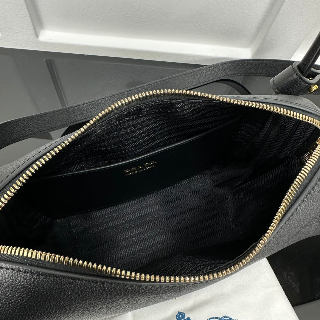 Prada 2026 Darling Soft Handbag 25cm Calfskin