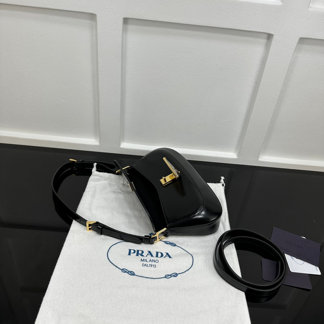 Prada 2026 Shoulder Bag 24cm Patent Leather