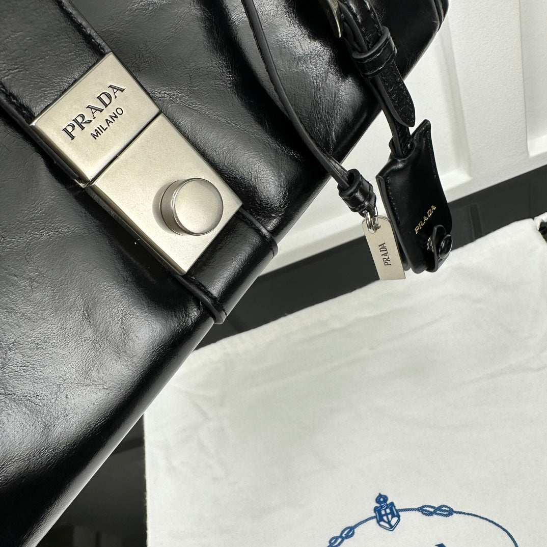 Prada 2026 Soft Lux Medium Tote Bag 26cm Patent Calfskin