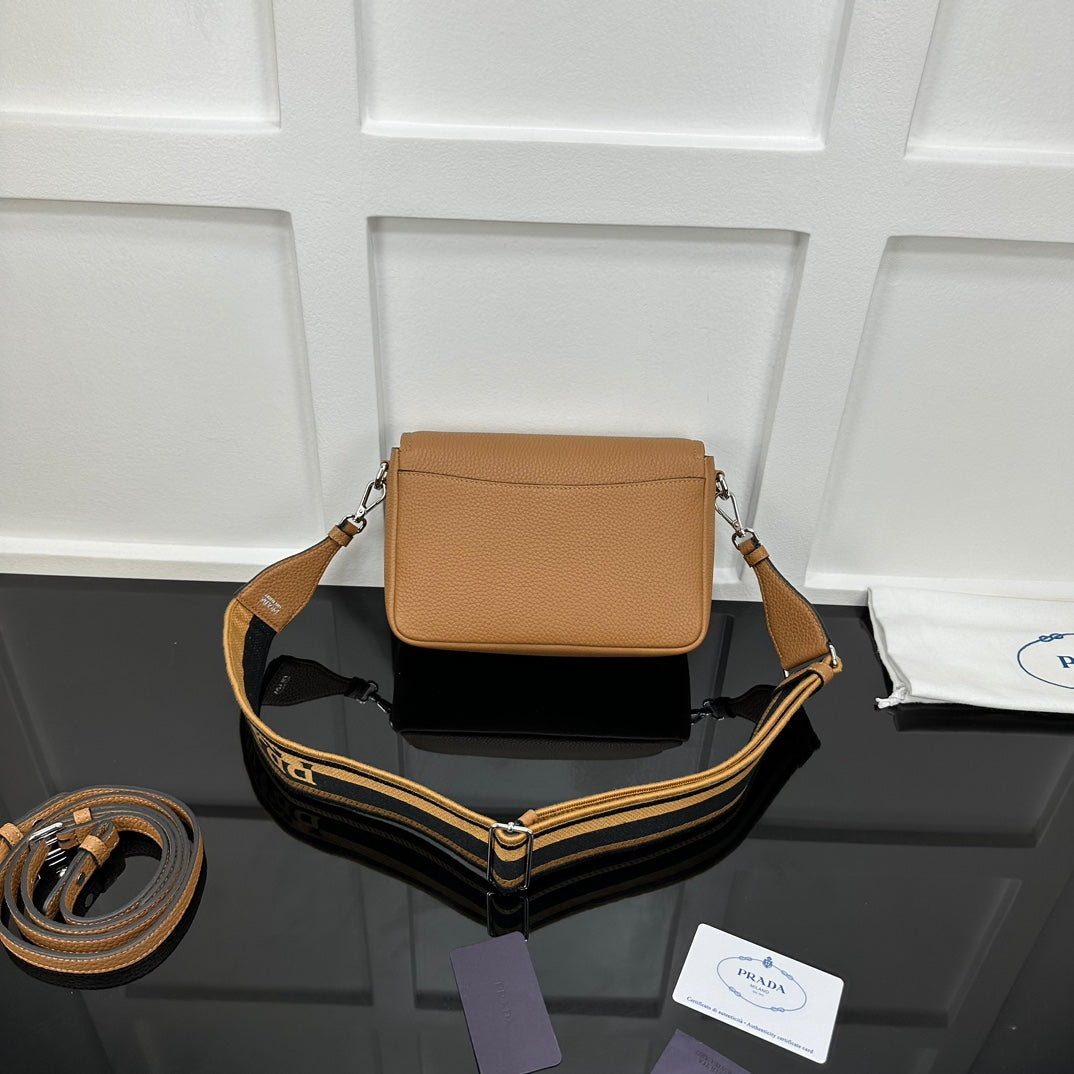 Prada 2026 Shoulder Bag 23cm Calfskin