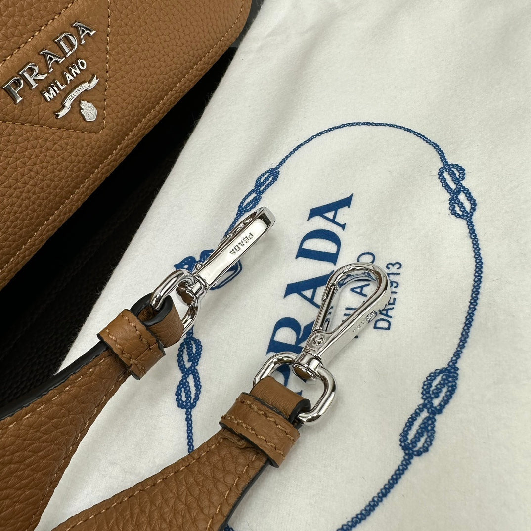 Prada 2026 Shoulder Bag 23cm Calfskin