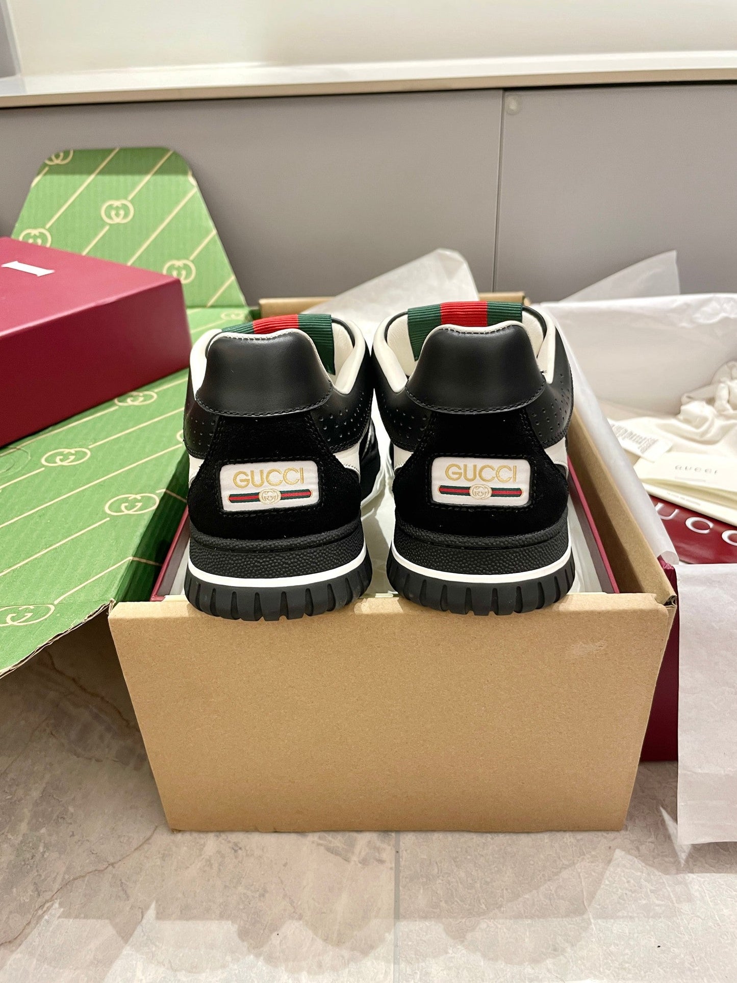 GG 26 Sneaker Black Red Green Cowhide 632872