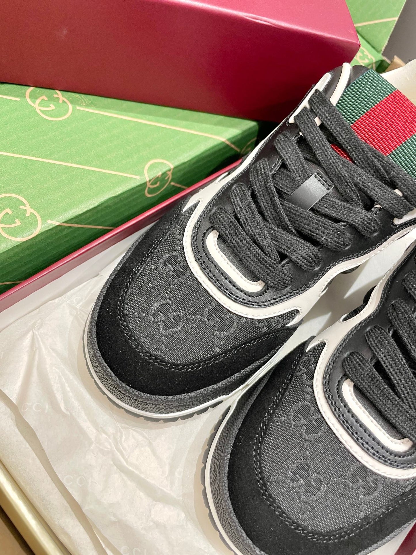 GG 26 Sneaker Black Red Green Cowhide 632872
