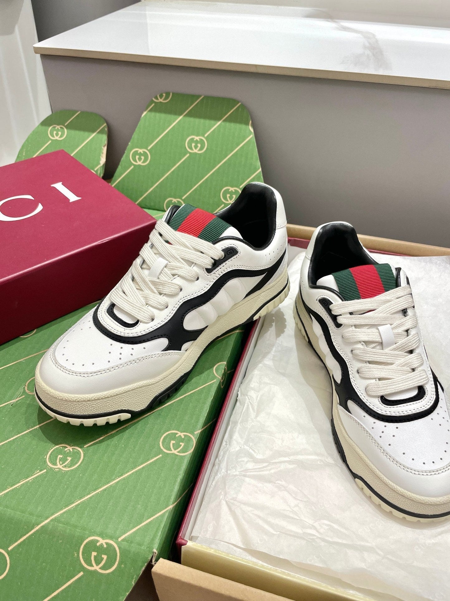 GG 26 Sneaker White Black Cowhide 632869