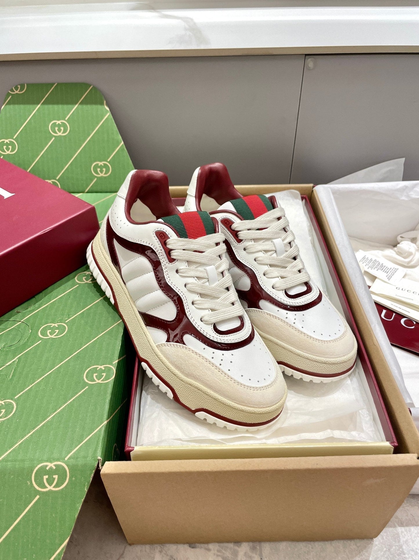 GG 26 Sneaker White Burgundy Red Green Cowhide 632870