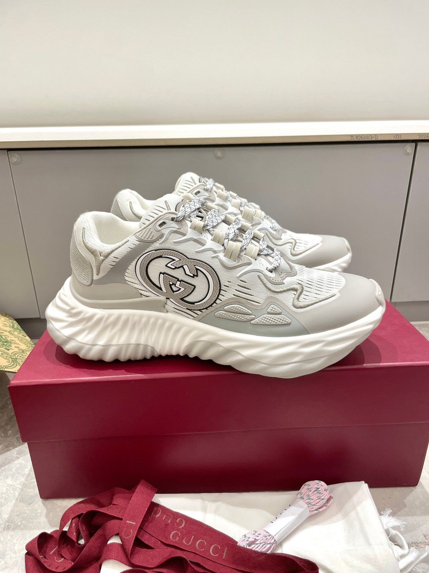 GG 26 Casual Sneakers Light Gray White Mesh Fabric 632856