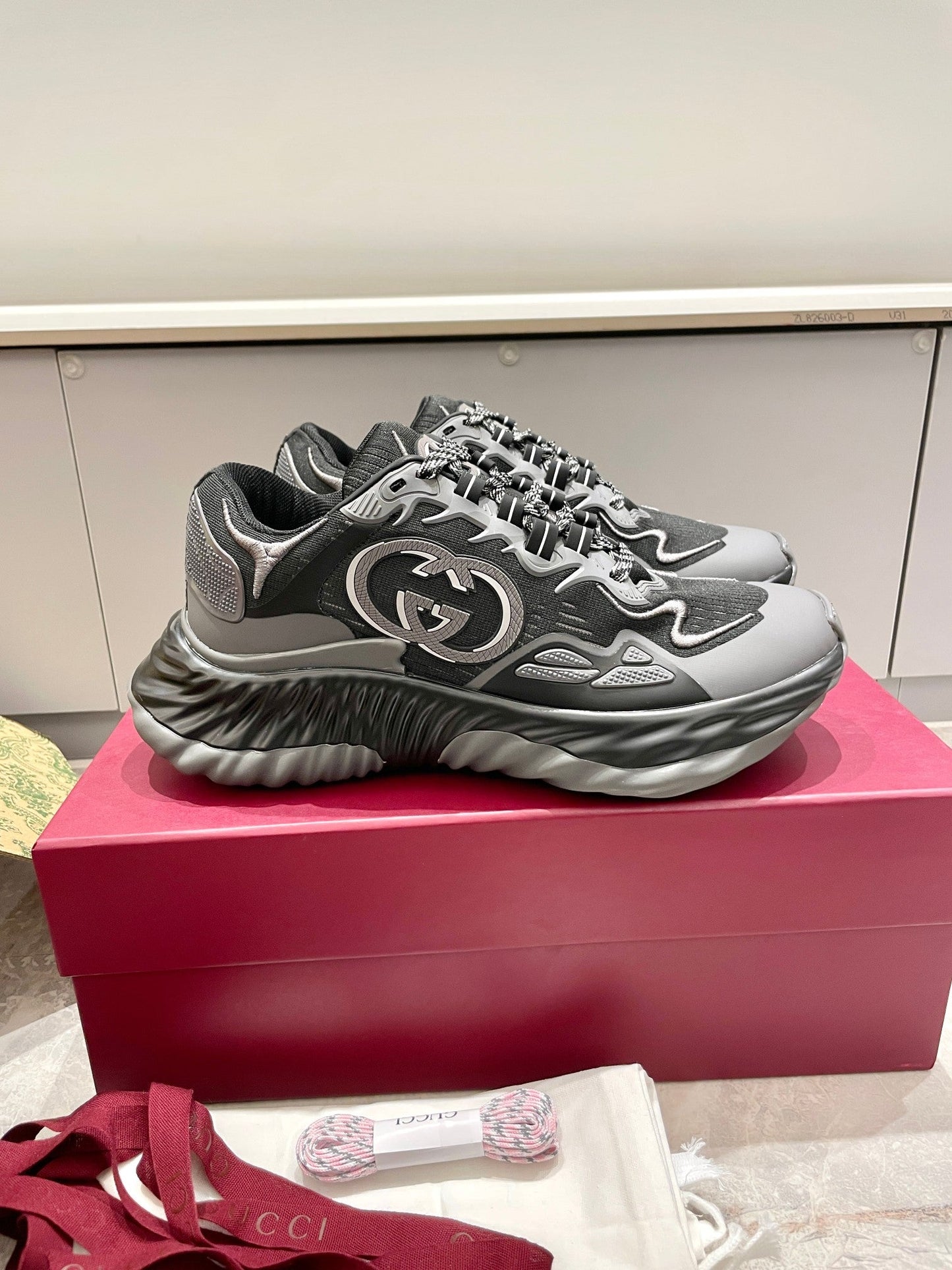 GG 26 Casual Sneakers Gray Black Mesh Fabric 632857