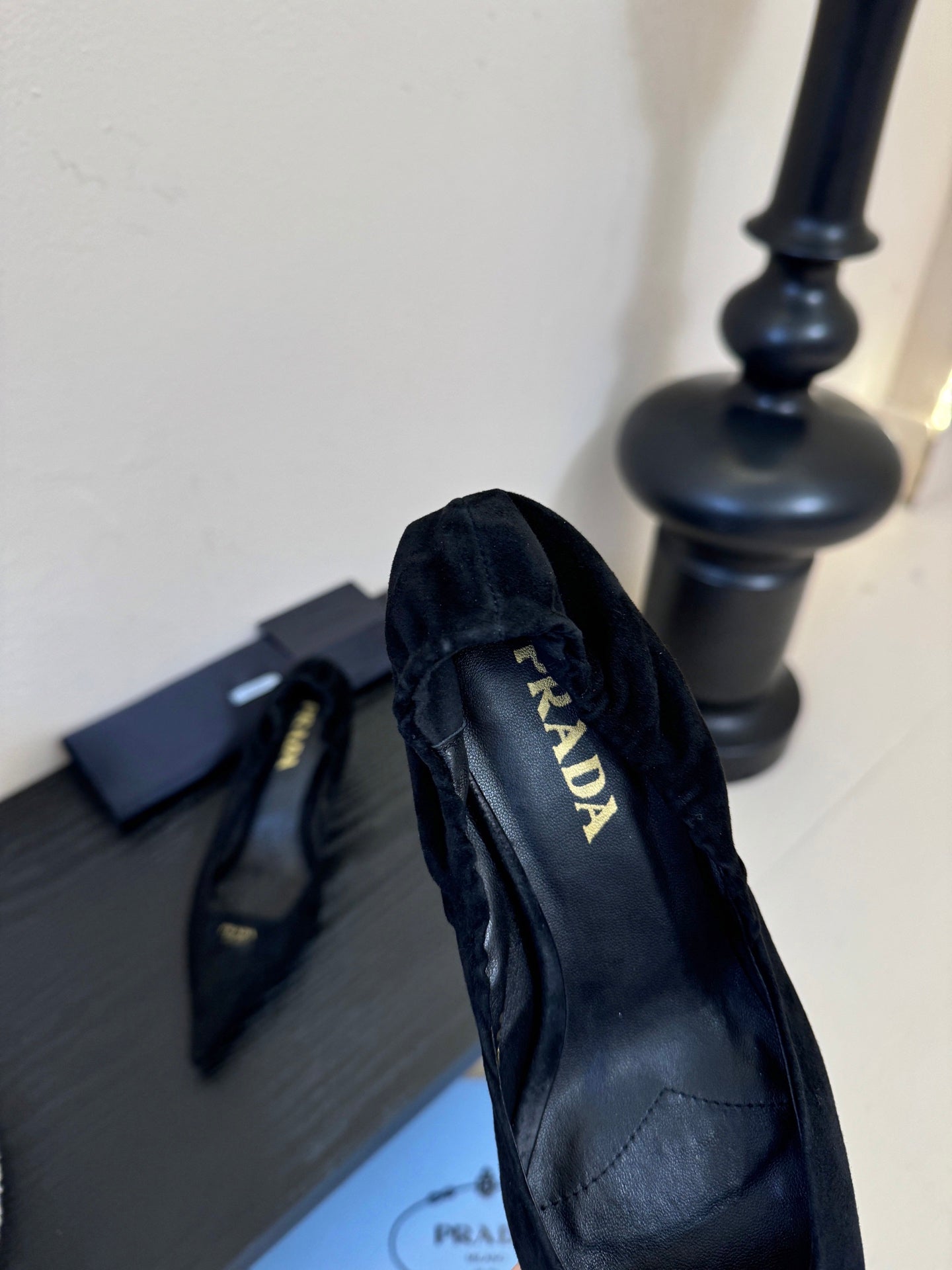 PRA 26S Pointed Toe Low Heels 60 Black Suede 627409