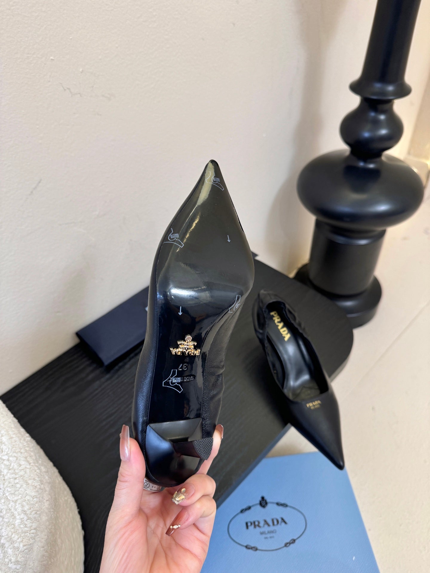 PRA 26S Pointed Toe Low Heels 60 Black Sheepskin 627413