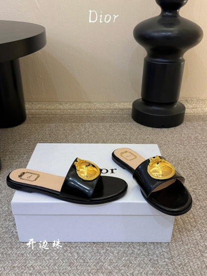 CD 26A Slippers Cannage Embroidered Cowhide Gold Logo