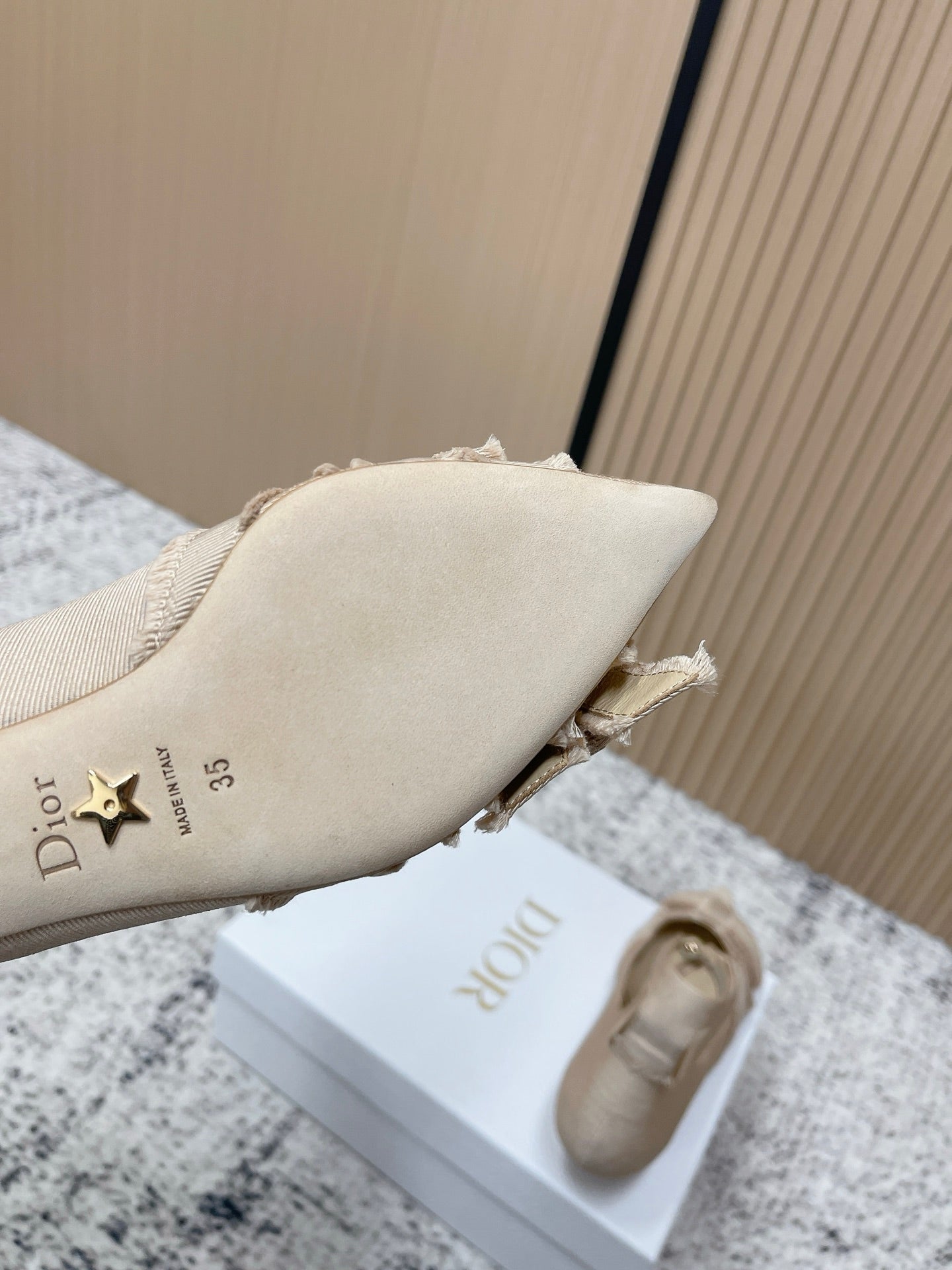 CD 26s Pump 40 Beige Canvas Pearl Hardware 643493