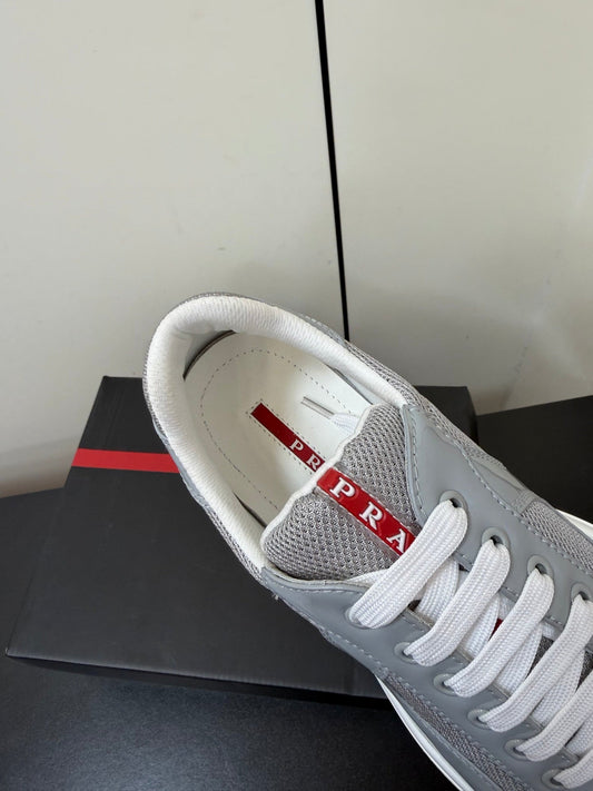 PRA 26S Casual Sneakers Light Gray Patent Leather 618927
