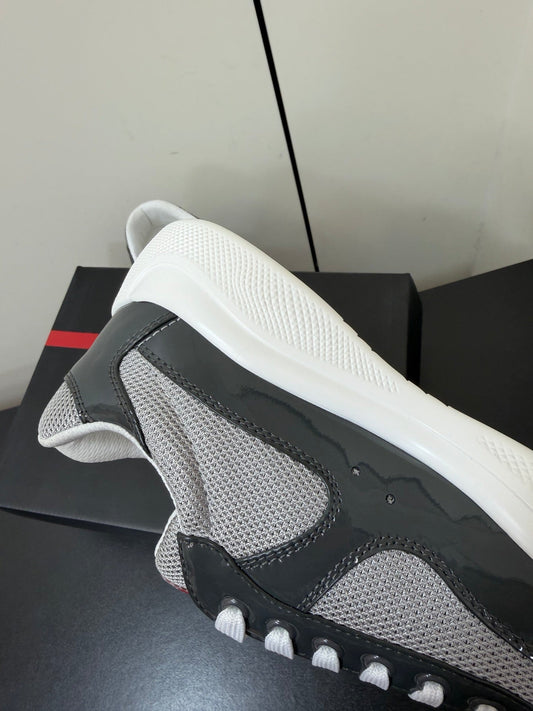 PRA 26S Casual Sneakers Gray Patent Leather 618928