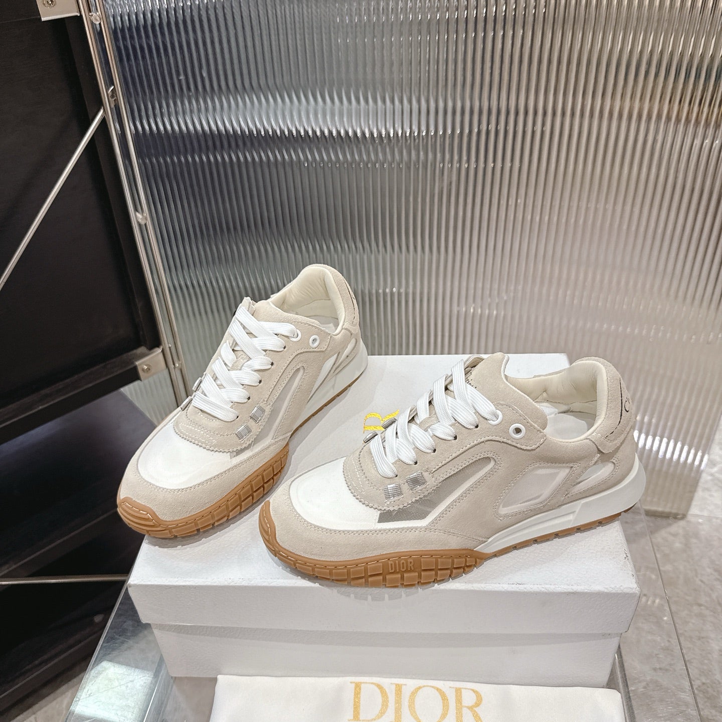 CD 26s Sneakers Beige Suede Cowhide 683904