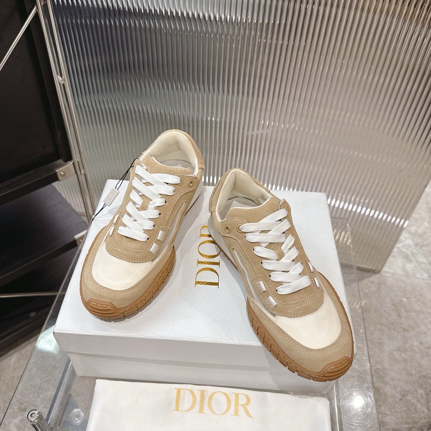 CD 26s Sneakers Dark Beige White Suede Cowhide 683906