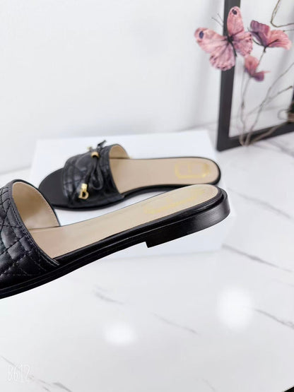 CD 26s Slippers Cowhide