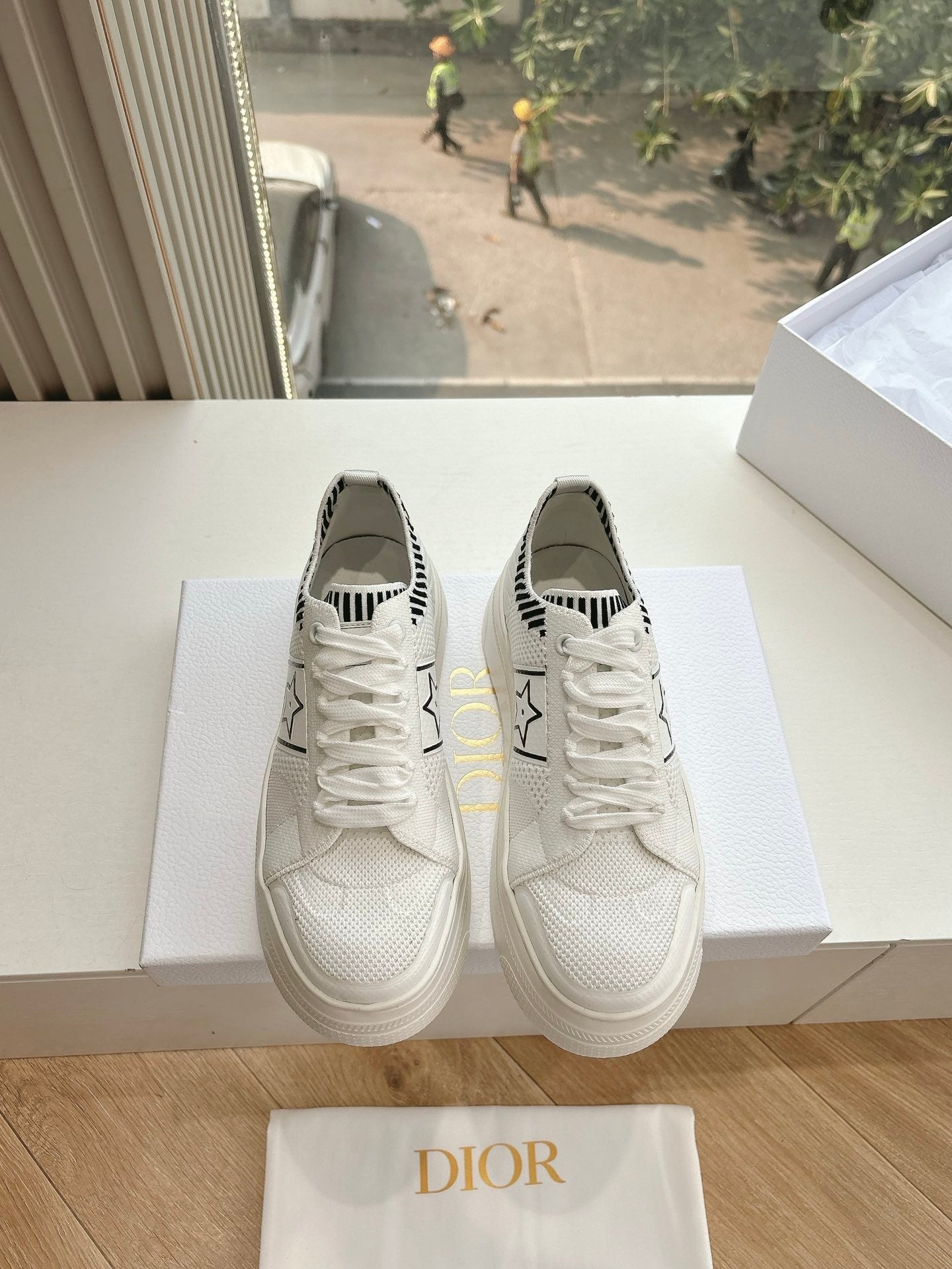 CD 26s Sneaker 45 White Canvas Cowhide 648334