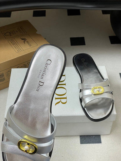 CD 26 Chunky Heel Sandals Metallic Silver Leather 593527