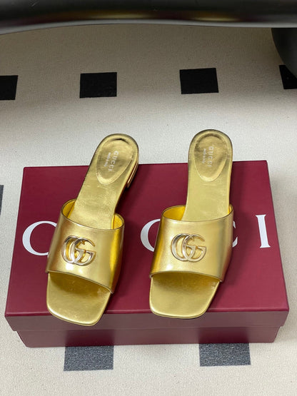 Gucci 2026 Double G Buckle Flat Sandal Gold Lambskin/Metallic Leather 697844